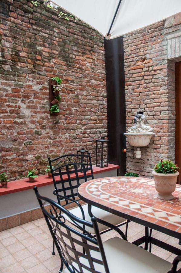 Nell'antico Ghetto Ebraico * Ferrara